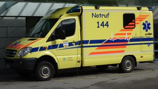 In auto d'ambulanza da Tusaun.
