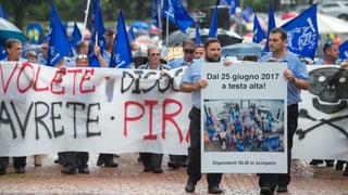Var 1'000 persunas èn sa participadas ad ina demonstraziun a Locarno sonda suentermezdi.