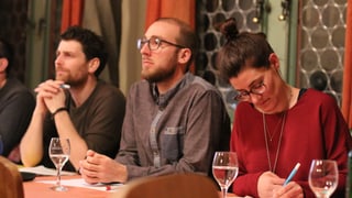 Attent ha la suprastanza notà ideas e visiuns.