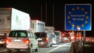 Al cunfin tranter la Germania e l’Austria hai dà colonnas pervia da las controllas.