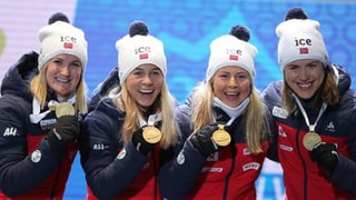 Marte Olsbu Roeiseland, Tiril Eckhoff, Ingrid Landmark Tandrevold e Synnoeve Solemdal Marte Olsbu Roeiseland, Tiril Eckhoff, Ingrid Landmark Tandrevold e Synnoeve Solemdal