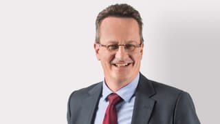 Il cusseglier dals chantuns Martin Schmid è commember da numerus cussegls administrativs. 