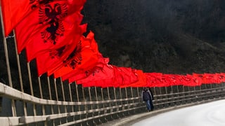 Bandieras dal Cosovo.