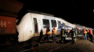 Il tren regiunal ch'è collidà cun in tren da vitgira e gidonters, en il stgir.