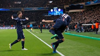 giugaders da PSG celebreschan in gol