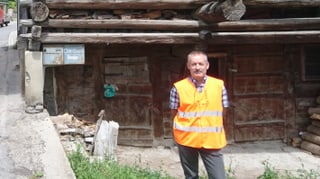 Marcus Valaulta, il manader dal district Glion da l'Uffizi da construcziun bassa. Marcus Valaulta, il manader dal district Glion da l'Uffizi da construcziun bassa.