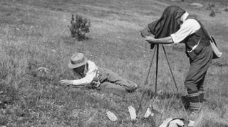 La natira vegn fotografada e perscrutada.