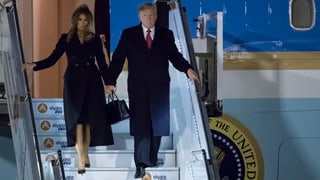 Donald e Melania Trump arrivan a l'eroport dad Orly datiers da Paris.