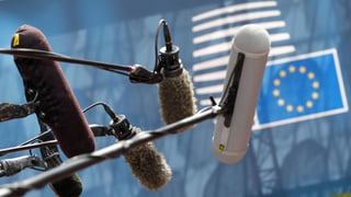Blers microfons spetgan a Brüssel sin novas.