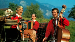 in trio da musica populara. in trio da musica populara.