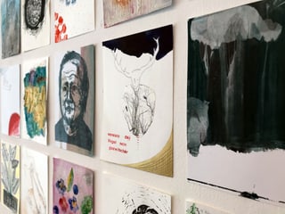 Pliras ovras en l'exposiziun actuala a Laax en la Cularta. 