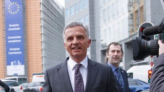 Burkhalter a Brüssel sin via.