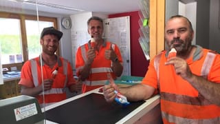 Il team dal Recicladi Surselva a Rueun.