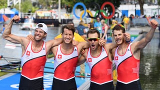 Ils 4 atlets en tenue da sport. Ils 4 atlets en tenue da sport.