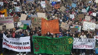 demonstraziun da giuvenils per il clima