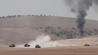 Ils tancs dal militar tirc en Siria. 