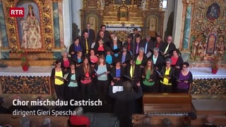 Il Chor mischedau Castrisch durant la festa da chant 2017 a Falera.