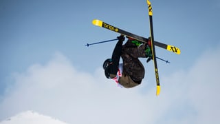 Il freeskier grischun Andri Ragettli.