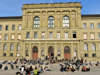 La scola politecnica federala ETH a Turitg.