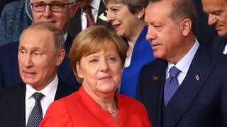 Wkadimir Putin, Angela Merkel e Recep Tayyip Erdogan da sanester. 