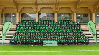 Tuttas las differentas equipas da l'Uniun Sportiva Schluein Glion ensemen cun ils trenaders e gidonters. Tuttas las differentas equipas da l'Uniun Sportiva Schluein Glion ensemen cun ils trenaders e gidonters.