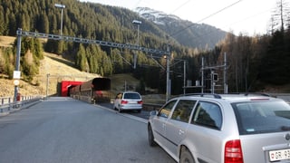 Purtret da l'entrada davant il Vereina.