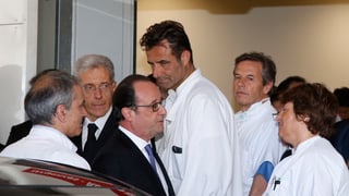 François Hollande en discurs cun medis a Nizza.