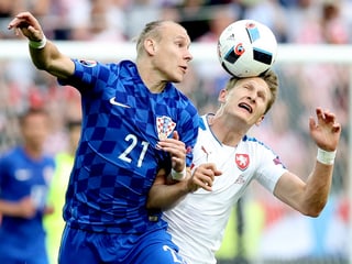 Ni als Croats ni als Tschecs èsi fin la fin reussì da propi gudagnar la partida. Ni als Croats ni als Tschecs èsi fin la fin reussì da propi gudagnar la partida.
