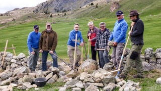 Las lavurs sin l'Alp Flex han cumenzà, qua ils responsabels dal project: Da san: A.Signer, L.Thomann, A.Gantenbein, T.Sonder, V.Signorell, L.Giorgetta, A.Egger.