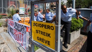 Emploiads tessinais che fan chauma, qua la dumengia passada, ils 25 da zercladur.