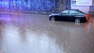 auas grondas ed in autos è bunamain sut l'aua