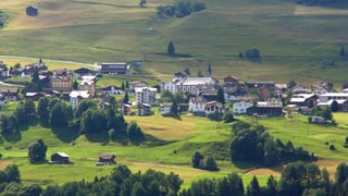 Il vitg da Cuort/Meierhof a Sursaissa.