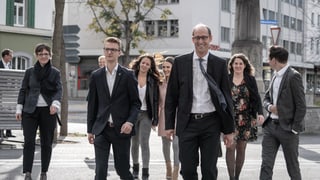 Martin Candinas sa legra, el è vegnì reelegì en il Cussegl naziunal Martin Candinas sa legra, el è vegnì reelegì en il Cussegl naziunal