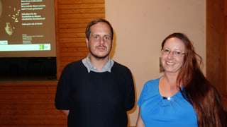 Thomas Reitmaier, l’archeolog chantunal e l’antropologa Christine Cooper. Thomas Reitmaier, l’archeolog chantunal e l’antropologa Christine Cooper.