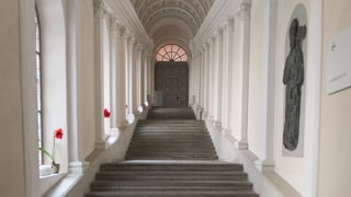 Via tar la baselgia da Nossadunna. Correct, questa fotografia n'hai jau betg fatg gia a las 5:30. Via tar la baselgia da Nossadunna. Correct, questa fotografia n'hai jau betg fatg gia a las 5:30.