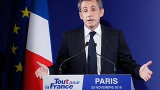 Sarkozy al pult dad oratur.