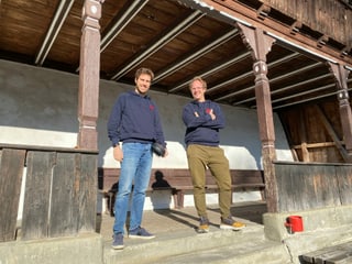 Ils dus emprim abitants dal Löwenberg sin la veranda.