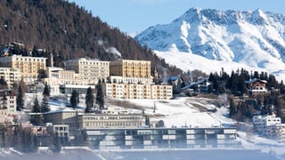 Hotel Kulm e cuntrada.