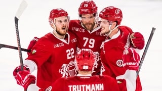 4 giugaders da hockey sa legran da la victoria.