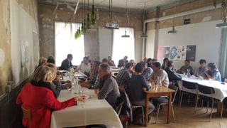 Ils delegads da las vischnancas engiadinaisas a la radunanza da la Corporaziun Energia Engiadina