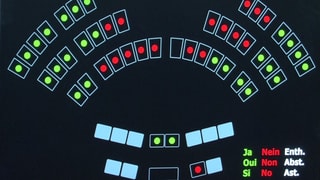 Cun 27:17 vuschs è il Cussegl dals chantuns sa decidì per la refurma da rentas. Cun 27:17 vuschs è il Cussegl dals chantuns sa decidì per la refurma da rentas.