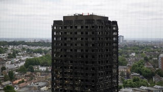 La chasa auta Grenfell suenter il brischament.