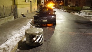Purtret da l'auto donnegià ed il bloc da betun davantvart. 