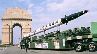 Ina rachetta cun in chau nuclear da l'India. 