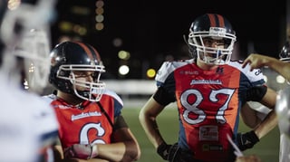 Giugadurs da football dals lumberjacks