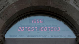 Gia la fin d'october 2011 muntavan ils daivets statals da la Germania a passa 2'000 milliardas euros.