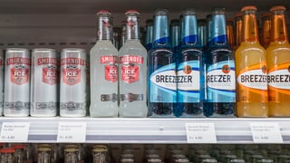Buttiglias e stgatlas d'alcohol