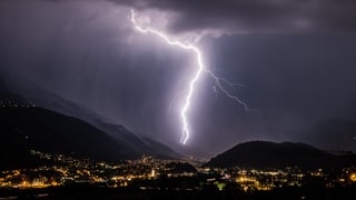 Cahmetg en il Tessin. Cahmetg en il Tessin.