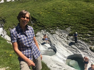 Maja Stiefenhofer maina era turists tar ils mulins da glatsch. Per ella, oriunda da Trin, in lieu fitg impurtant. Maja Stiefenhofer maina era turists tar ils mulins da glatsch. Per ella, oriunda da Trin, in lieu fitg impurtant.