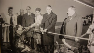 Il Cusseglier federal Hans-Peter Tschudi ha avert il tunnel dal San Bernardino. Il Cusseglier federal Hans-Peter Tschudi ha avert il tunnel dal San Bernardino.
